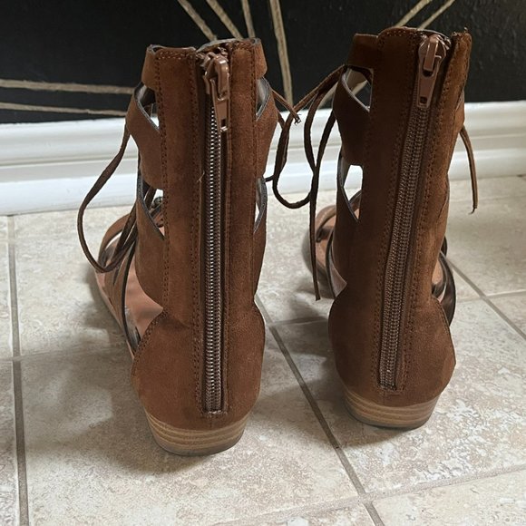 Carlos Santana Gladiator Sandals - Picture 2 of 3